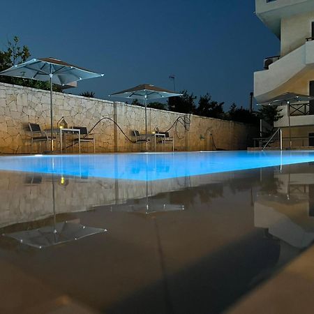 Nancy - Chara Apartments Karteros Bagian luar foto