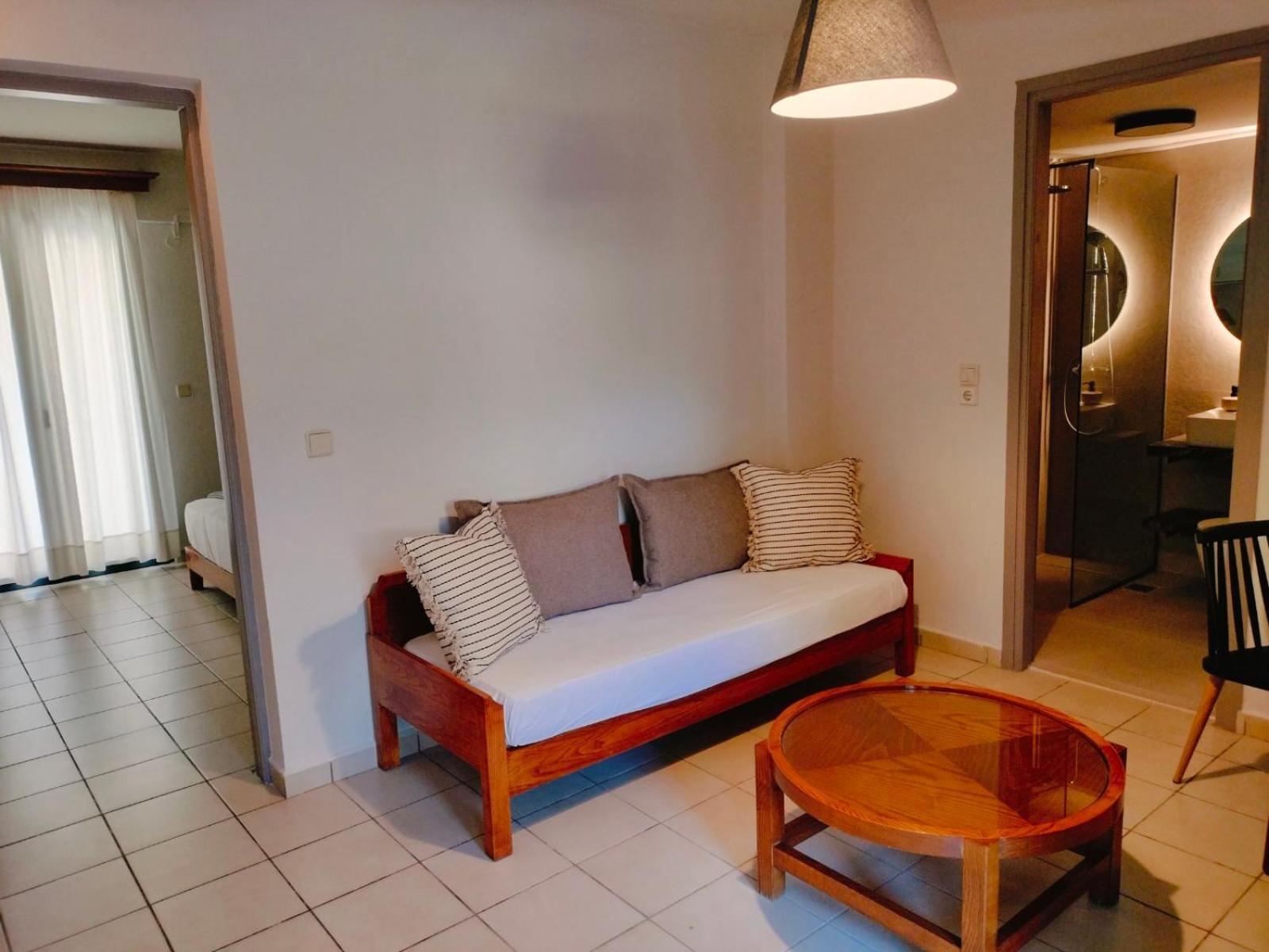 Nancy - Chara Apartments Karteros Bagian luar foto