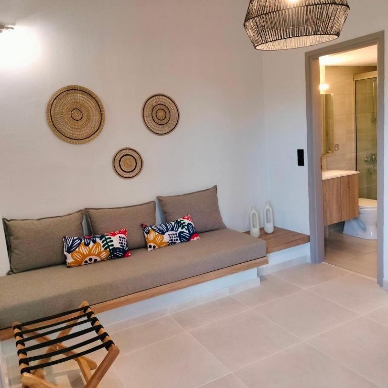 Nancy - Chara Apartments Karteros Bagian luar foto